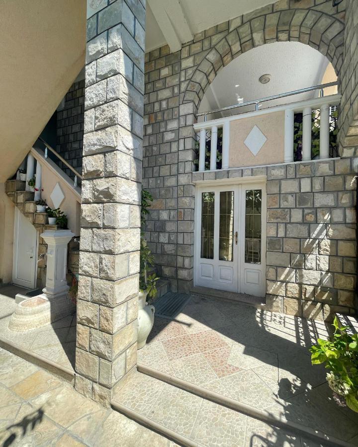 Apartments Moracanin Sutomore Exterior photo