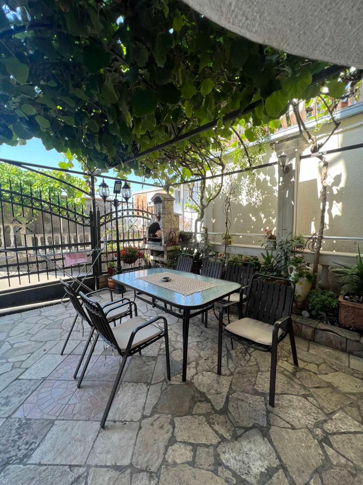 Apartments Moracanin Sutomore Exterior photo